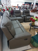 Andrew Lounge Suite