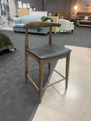 Elbow barstool