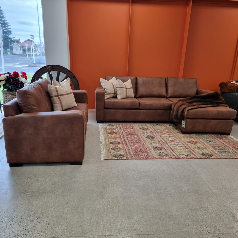 Forme 2.5 Seater + 3.5 seater with Footbox Eastwood Tan