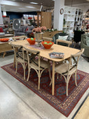 Flow Extension Dining Table